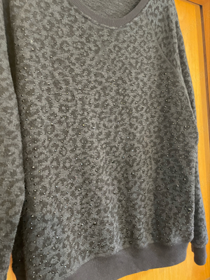 Pullover mit Leoprint, Strasssteine, Margittes, Größe 42 Bild 2