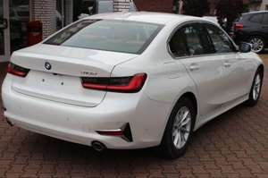 BMW 318 d Steptr. Luxury Line / Hubdach + Leder + Navi *1. Bild 5
