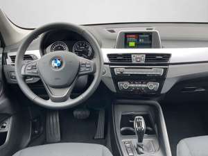 BMW X1 xDrive20i ADAPTIV-LED SHZ PDC CAM Bild 3