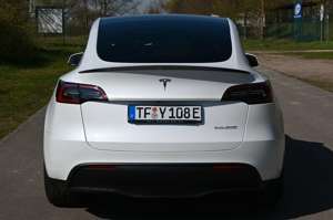 Tesla Model Y Performance Dual Motor AWD Bild 5