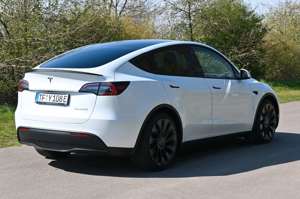 Tesla Model Y Performance Dual Motor AWD Bild 1