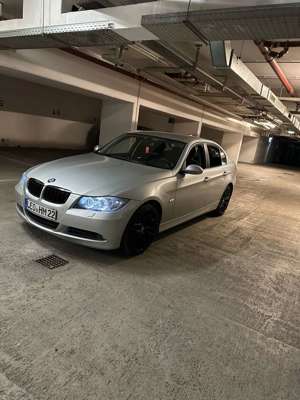 BMW 325 BMW E90 325i TOP Zustand !! Bild 1