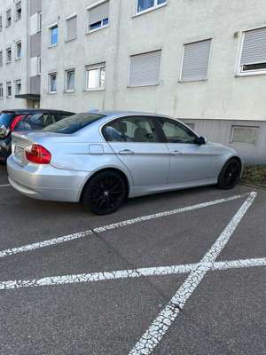 BMW 325 BMW E90 325i TOP Zustand !! Bild 2