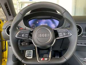 Audi TT Coupe 40 TFSI Navi Klima virtual BO LED SHZ Bild 4