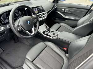 BMW 330 Bild 5