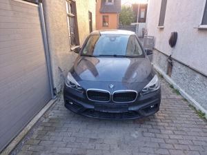 BMW 2Er Grand tuorer  2.0 Diesel Bild 2