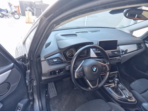 BMW 2Er Grand tuorer  2.0 Diesel Bild 9