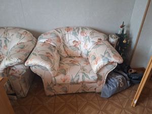 Couch und Sessel Bild 1