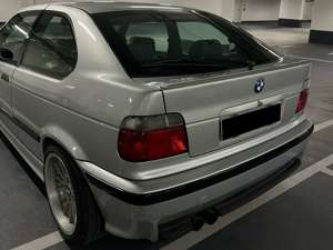 BMW 323 323ti compact Sport Limited Edition Bild 3