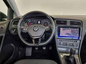Volkswagen Golf Variant Comfortl LED ACC APP schw AHK Navi Bild 5