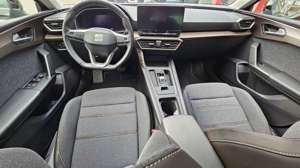 SEAT Leon Xcellence 1,5 eTSI 150 PS DSG NAVI+SH+ACC++ Bild 3