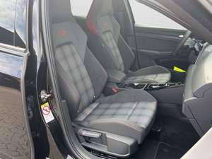 Volkswagen Golf GTI BlackStyle,19"Estoril,AHK,Sound,IQ-Ligh Bild 4