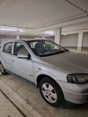 Opel Astra Astra 1.8 Elegance Bild 2