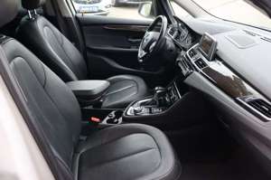 BMW 220 dA Luxury Line 7 Sitzer LED Lede Bild 4