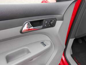 Volkswagen Caddy 1.4 Life (5-Si.) Rollstuhlumbau Bild 5