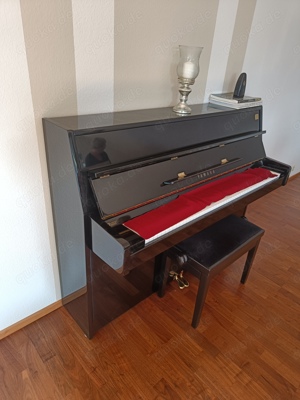 Sehr gut erhaltenes Klavier zu verkaufen  Bild 6