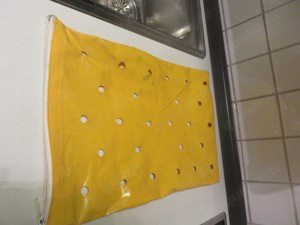 Aufbewahrungstasche mit Reisverschluß zu verschenken