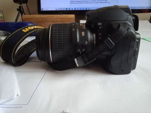 Verkaufe Body Nikon D 3000, gebraucht, aber sehr guter Zustand Bild 2