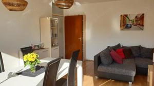 Schöne sonnige zwei Zimmer Wohnung in Untergiesing-Harlaching Bild 3