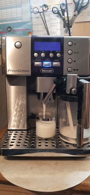 Kaffeevolautomat DeLonghi PrimaDonna  Bild 2