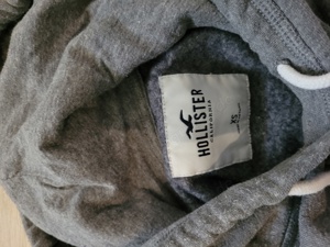 Hollister Unisex Pullover Größe XS Grau Weiß Langarm Logo Bild 4