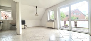 Hude, sonnige Senioren Etagenwohnung, Balkon, Lift, barrierefrei! Bild 3