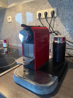 Nespresso Kaffemaschine günstig abzugeben Bild 3