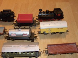 3 Märklin HO Dampfloks (3000, 3029 und3087) analog + 9 Personen- + Güterwagen, sehr günstig  Bild 5