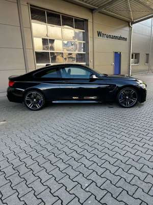 BMW M4 Coupe DKG Bild 4