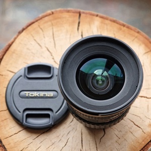 Tokina 12-24mm F 4.0 AT-X PRO DX Objektiv für Nikon F-Mount  Weitwinkel Zoom