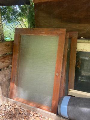 Holz und Kunststoff Fenster  Bild 1
