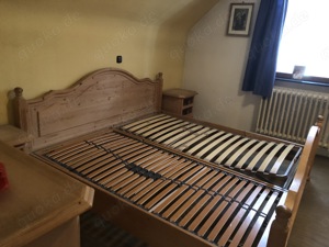 Schlafzimmer Holz Bild 4