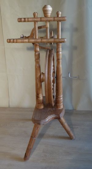 Spinnrad aus gedrechseltem Holz, Höhe ca. 87 cm, Retro, Vintage