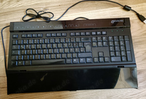 Tastatur mit integrierter Abdeckung, USB-Anschluss