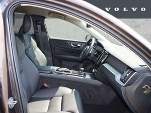 Volvo V60 Kombi Core B4 Diesel EU6d Bild 3