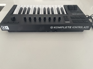 Native Instruments A25 Keyboard Controller