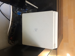 Sony PlayStation 4