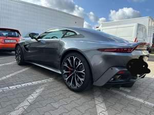 Aston Martin Vantage Vantage