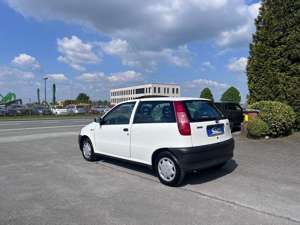 Fiat Punto 1.Hand/Schiebedach/org.63.000 km Bild 4