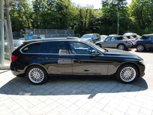 BMW 318 i Aut. Touring Luxury,Pan-dach,Leder,Navi,HUD Bild 2