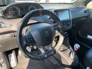 Peugeot 208 GTi Bild 4