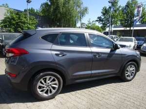 Hyundai TUCSON Intro Edition 4WD mit NAVI LED- AT Getriebe-Assist Bild 5