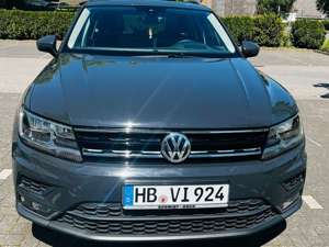 Volkswagen Tiguan Tiguan 2.0 TDI *DSG*PANO*LANE ASSISTENT*HEAD UP* Bild 3