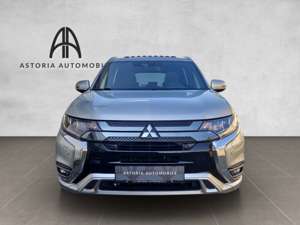 Mitsubishi Outlander PHEV Top 4WD Bi-LED Pano SHZ DAB+ Bild 2