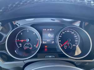 Volkswagen Touran 2.0 TDI IQ Drive*R-LINE*Navi*LED* Bild 3