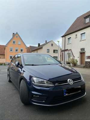 Volkswagen Golf 2.0 TDI BlueMotion Technology Edition Bild 1