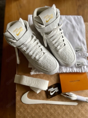 Louis Vuitton x Nike Air Force 1 Mid Sneakers White US 9.5 EU 43