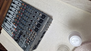 Mischpult zu Verkaufen Behringer HENYX1204FX Bild 5