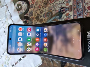 Samsung Z Flip 5  "NEU"