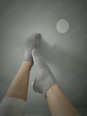 Sport Socken, getragen mit meinem Duft - gerne auch längere Tragezeit anfragen ;) Bild 1